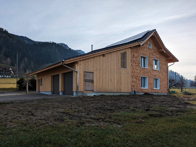 Nord-Fassade - Zweifamilienhaus, Escholzmatt